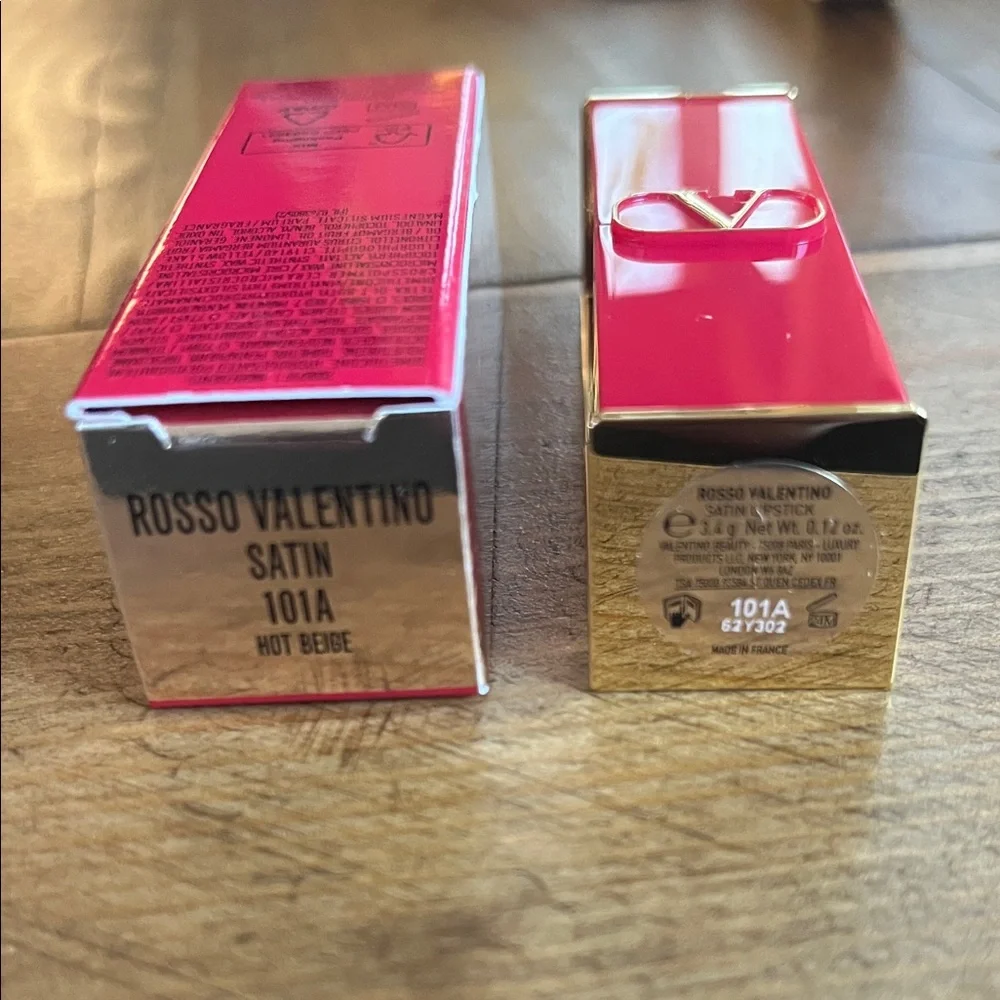 Valentino Rosso Valentino Satin Lipstick — 101A Hot Beige - Picture 5 of 5